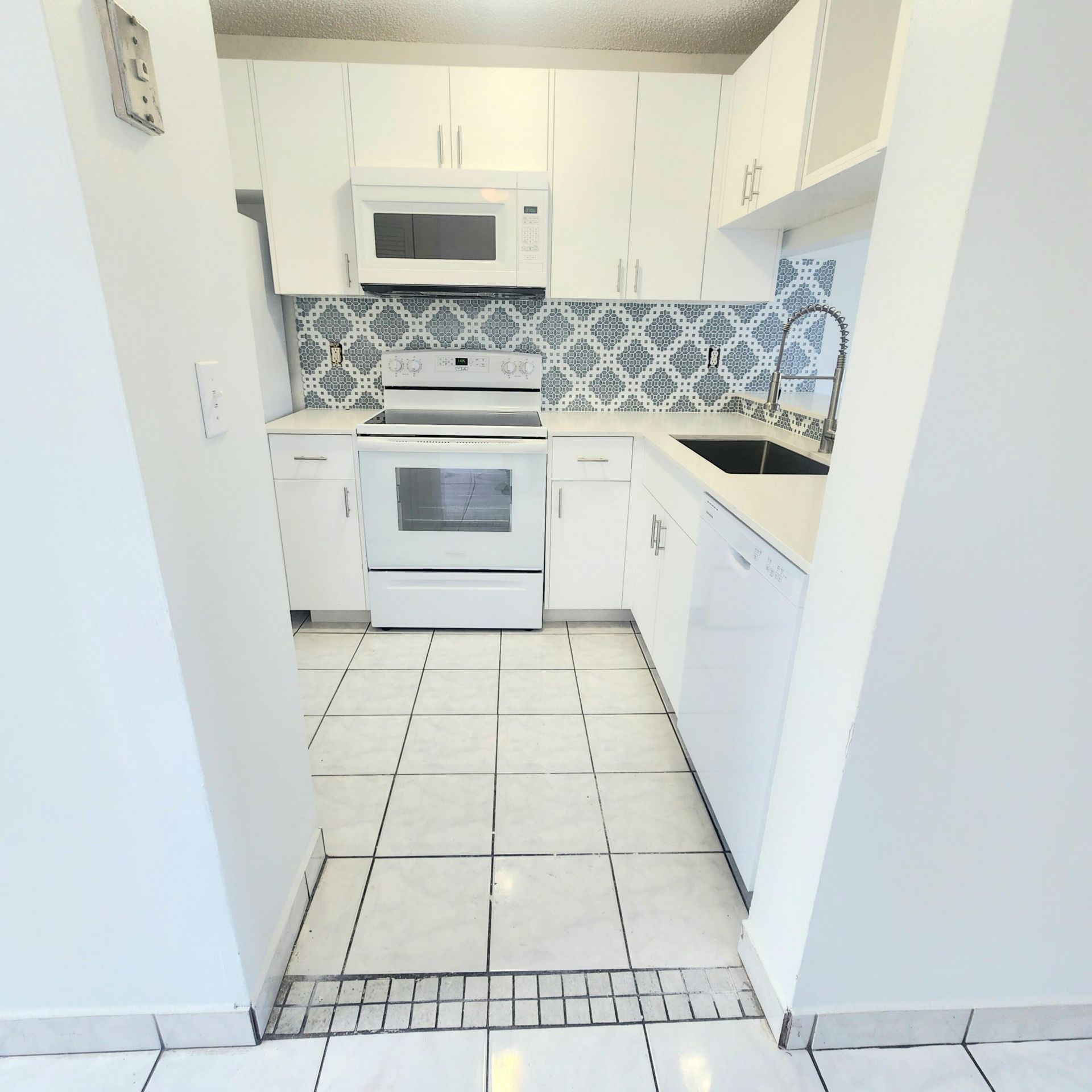 11684 NW 39th Street, Coral Springs, FL 33065 Photo