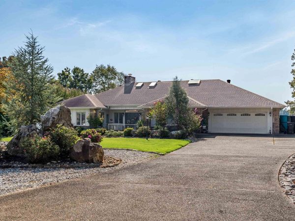 8 Heraldia Lane, Hot Springs Village, AR 71909