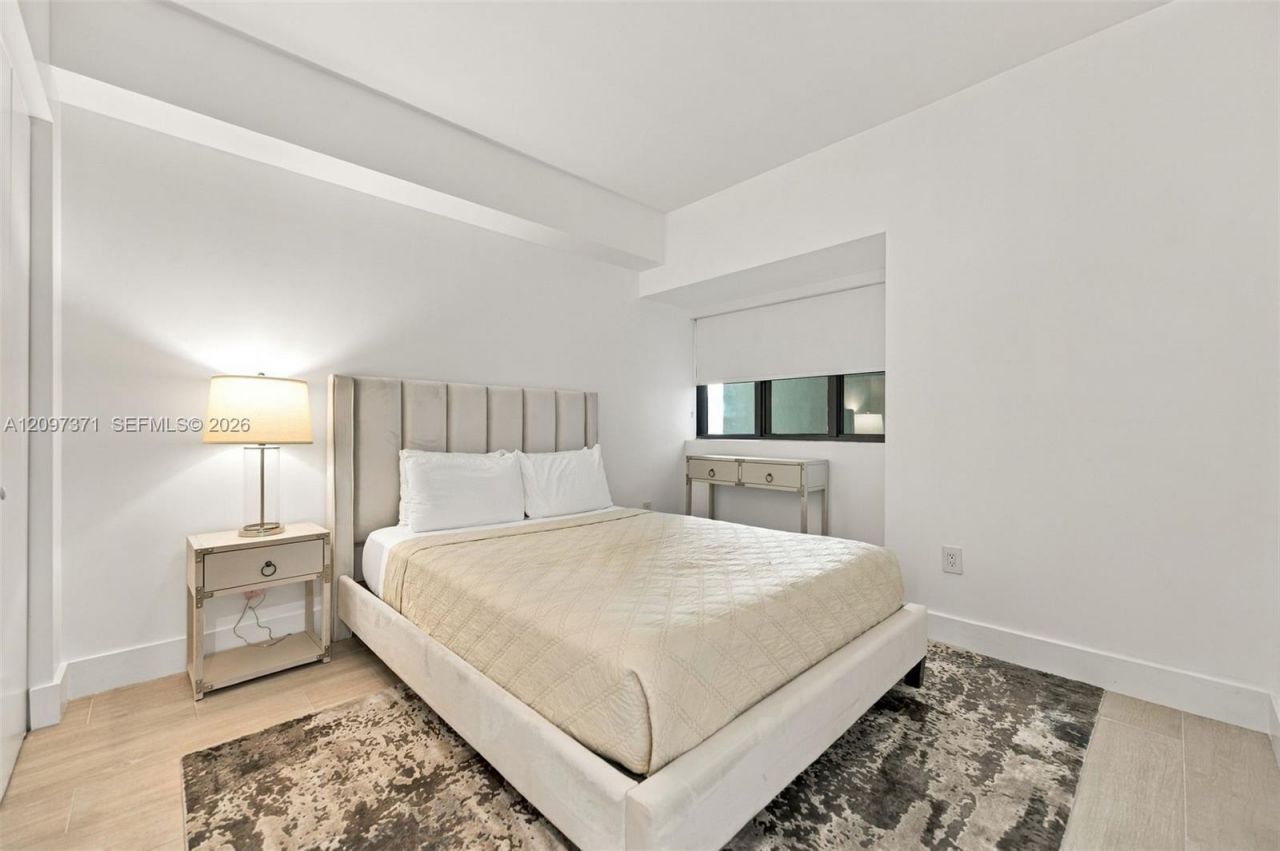 650 NE 32nd St, Unit 2406, Miami, FL 33137 Photo