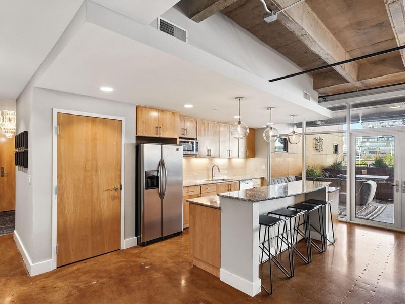 199 S 5th Street, Unit 305, Columbus, OH 43215 Photo 8
