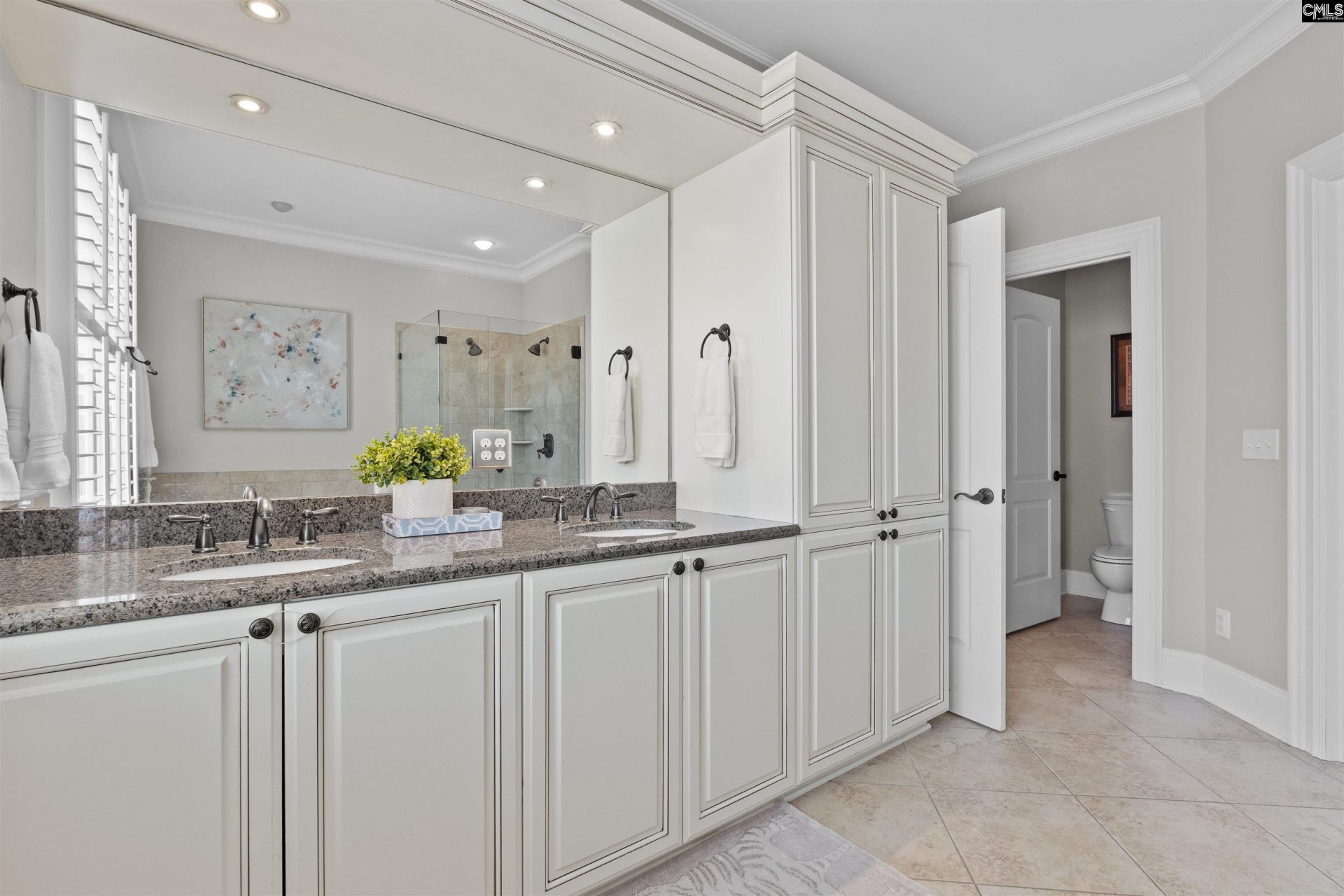 136 Majestic Court  Photo 21
