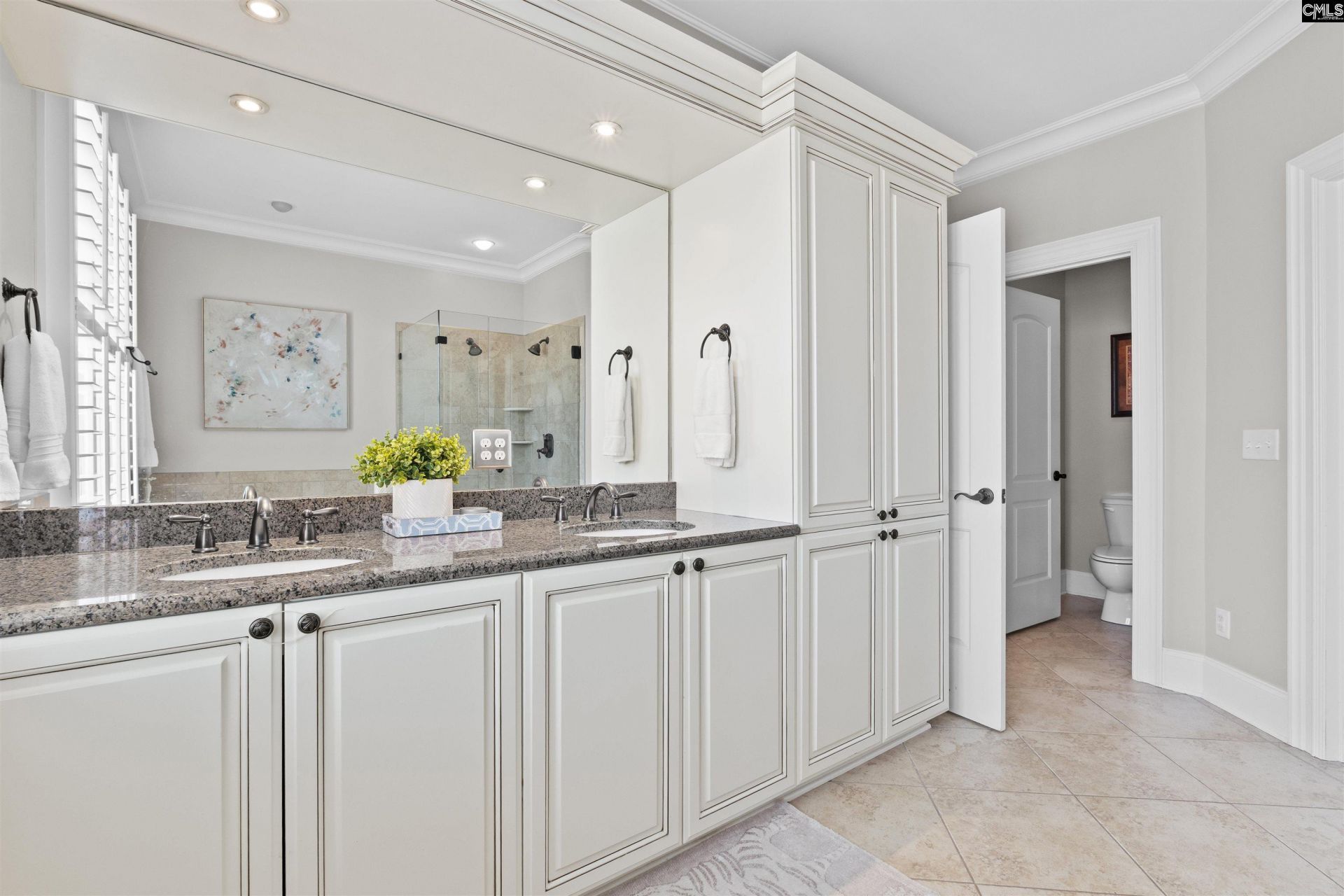 136 Majestic Court  Photo 22