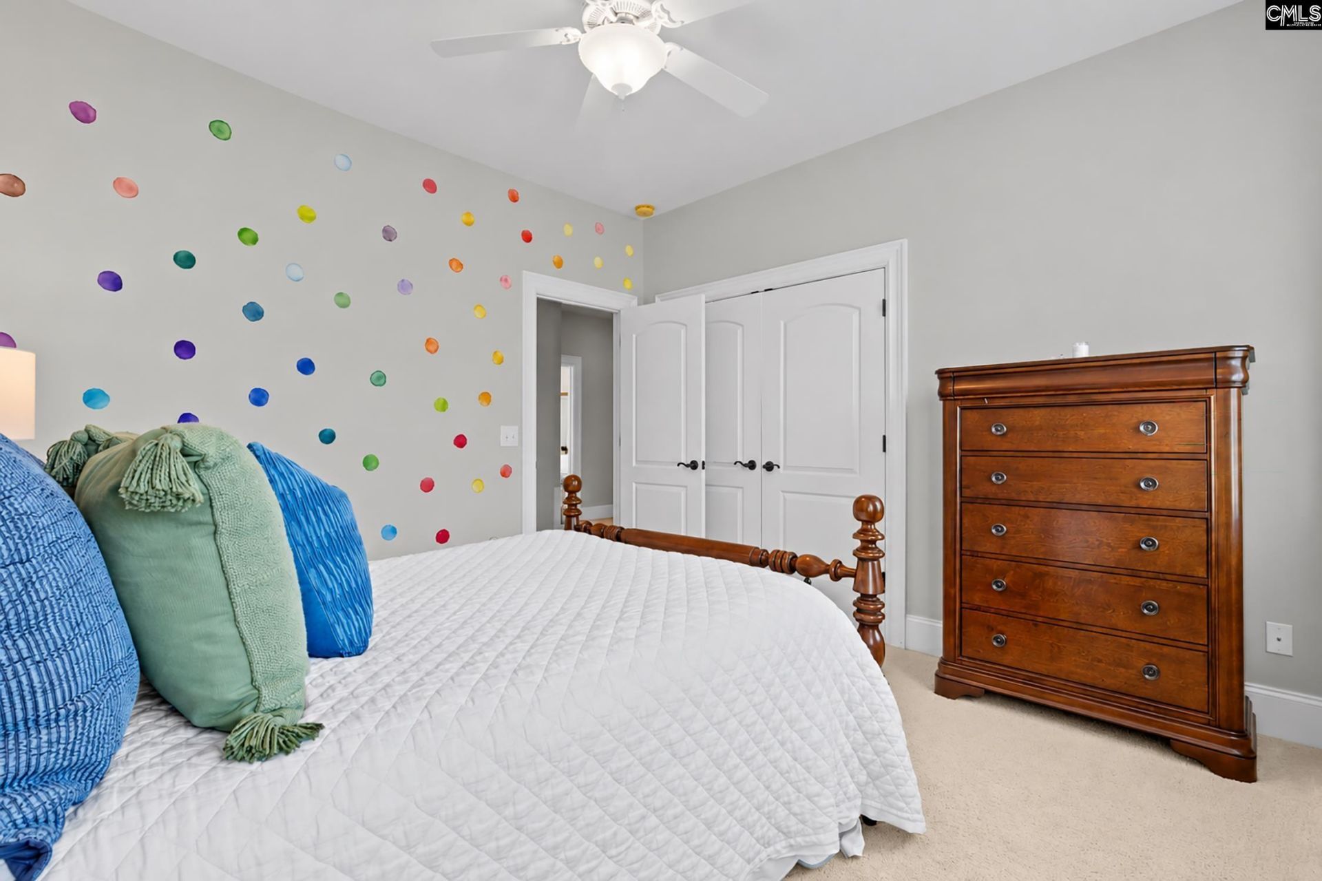 136 Majestic Court  Photo 25