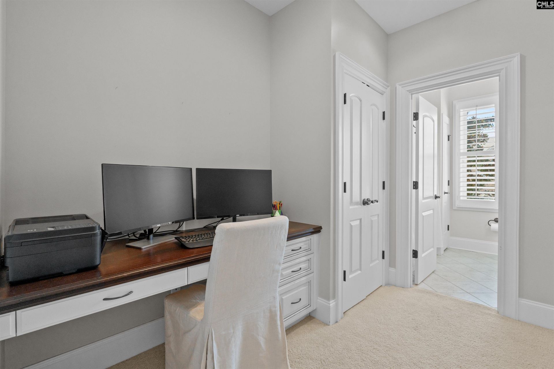 136 Majestic Court  Photo 27