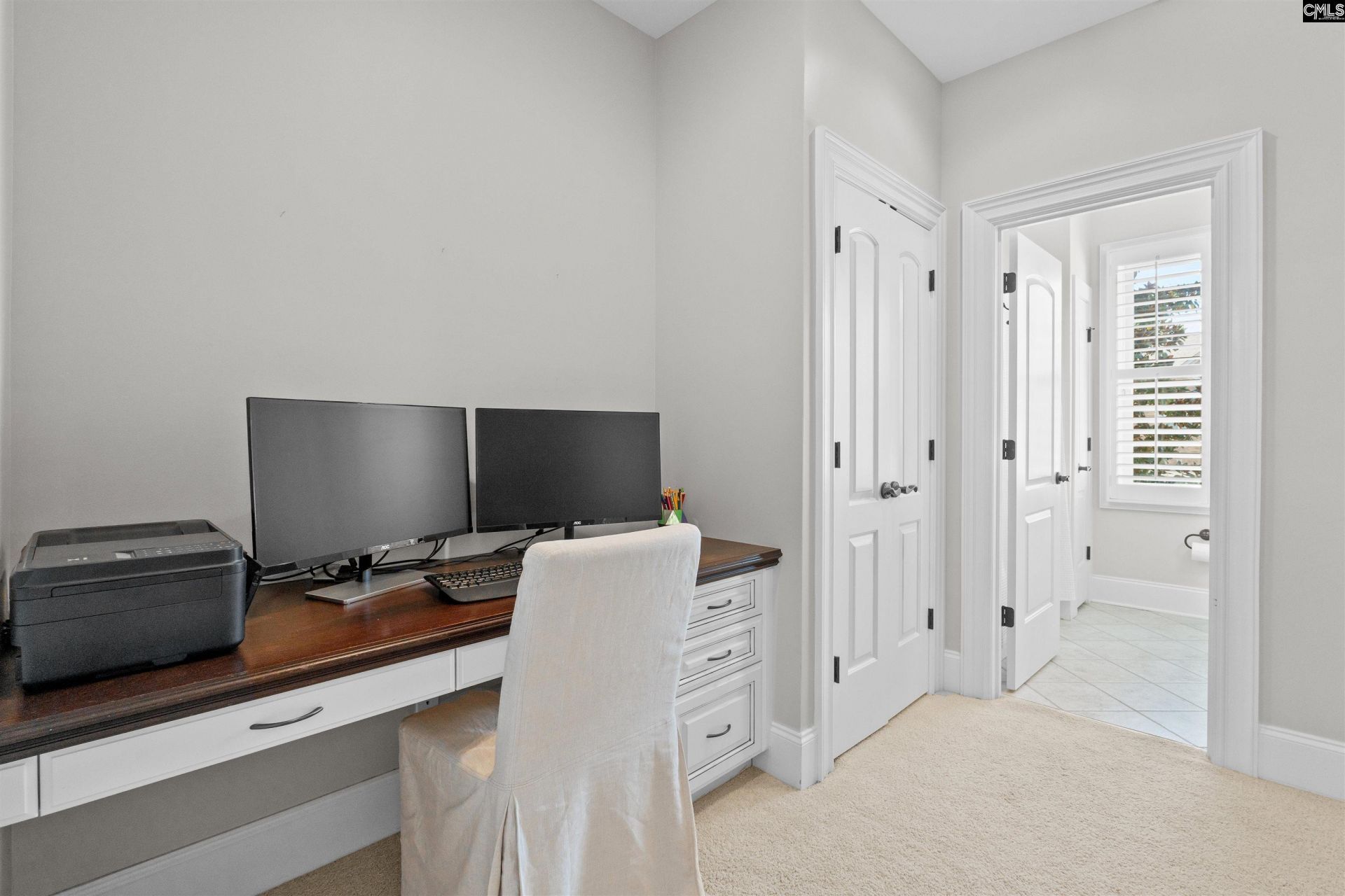 136 Majestic Court  Photo 28
