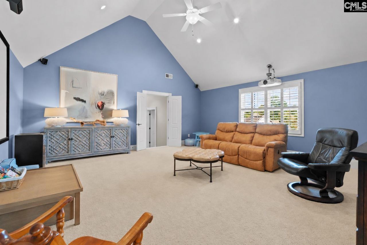 136 Majestic Court  Photo 30
