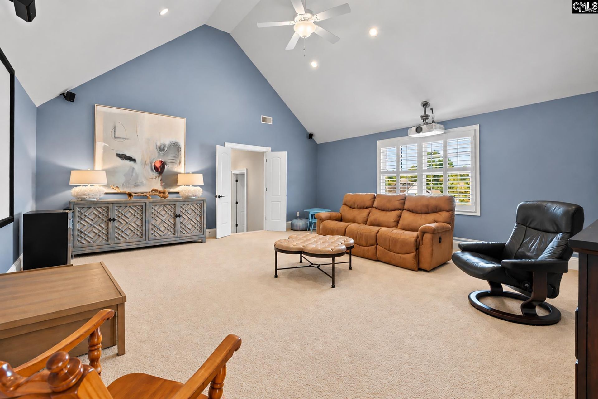 136 Majestic Court  Photo 31