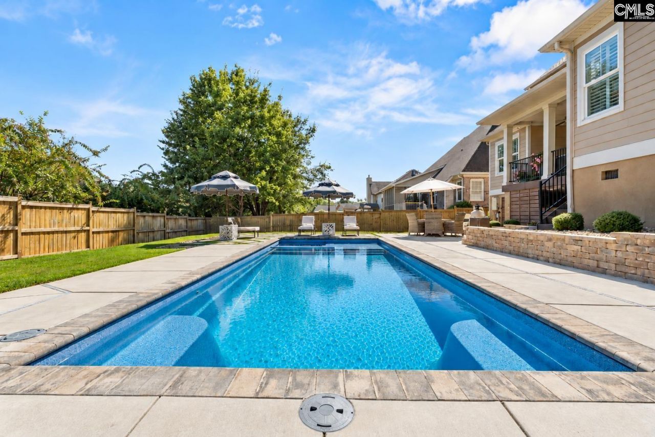 136 Majestic Court  Photo 38