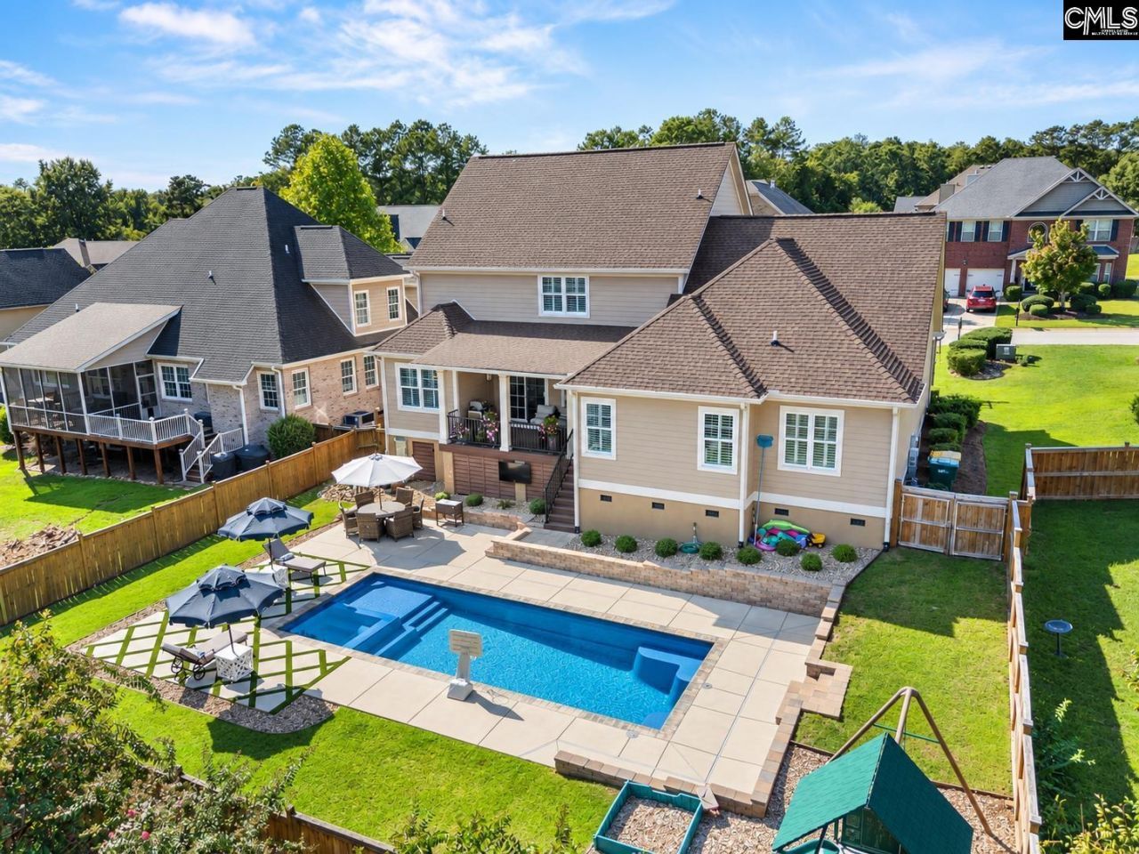136 Majestic Court  Photo 43