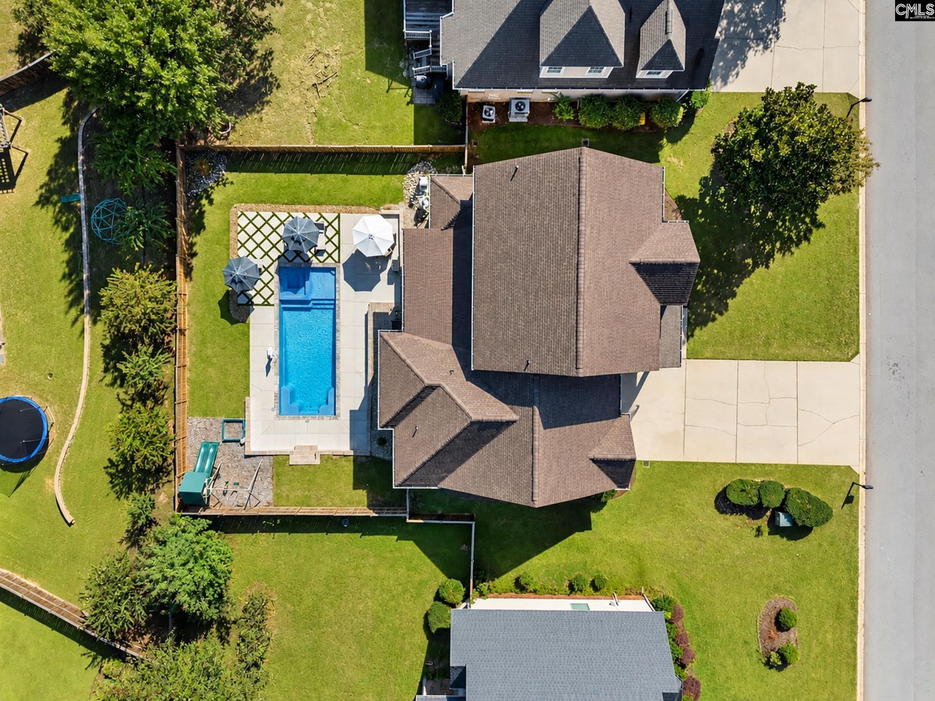 136 Majestic Court  Photo 43