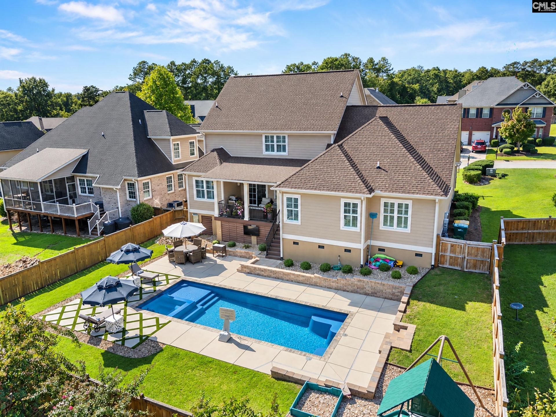 136 Majestic Court  Photo 44