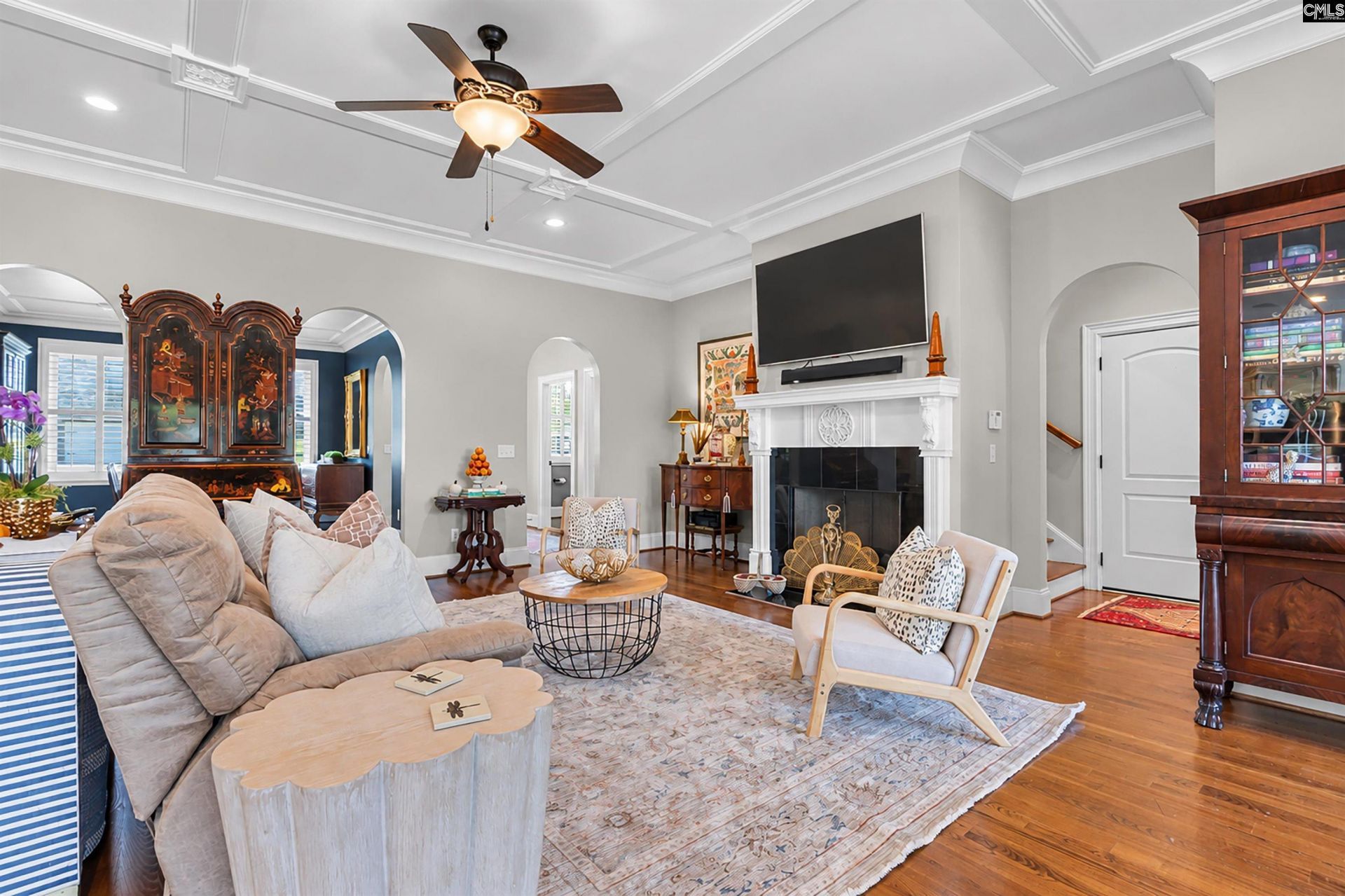 136 Majestic Court  Photo 7