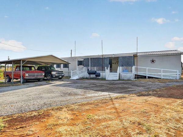 5703 N Sunchase Drive , Granbury, TX 76049