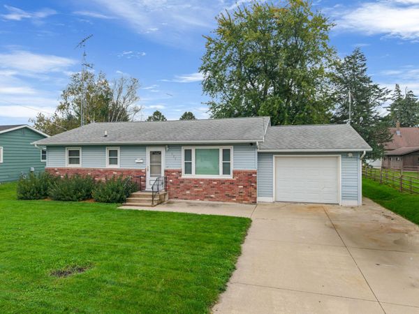 823 East Street S, Caledonia, MN 55921
