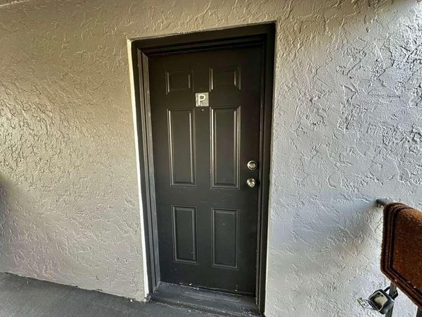 1201 Lake Victoria Drive, Unit P, West Palm Beach, FL 33411