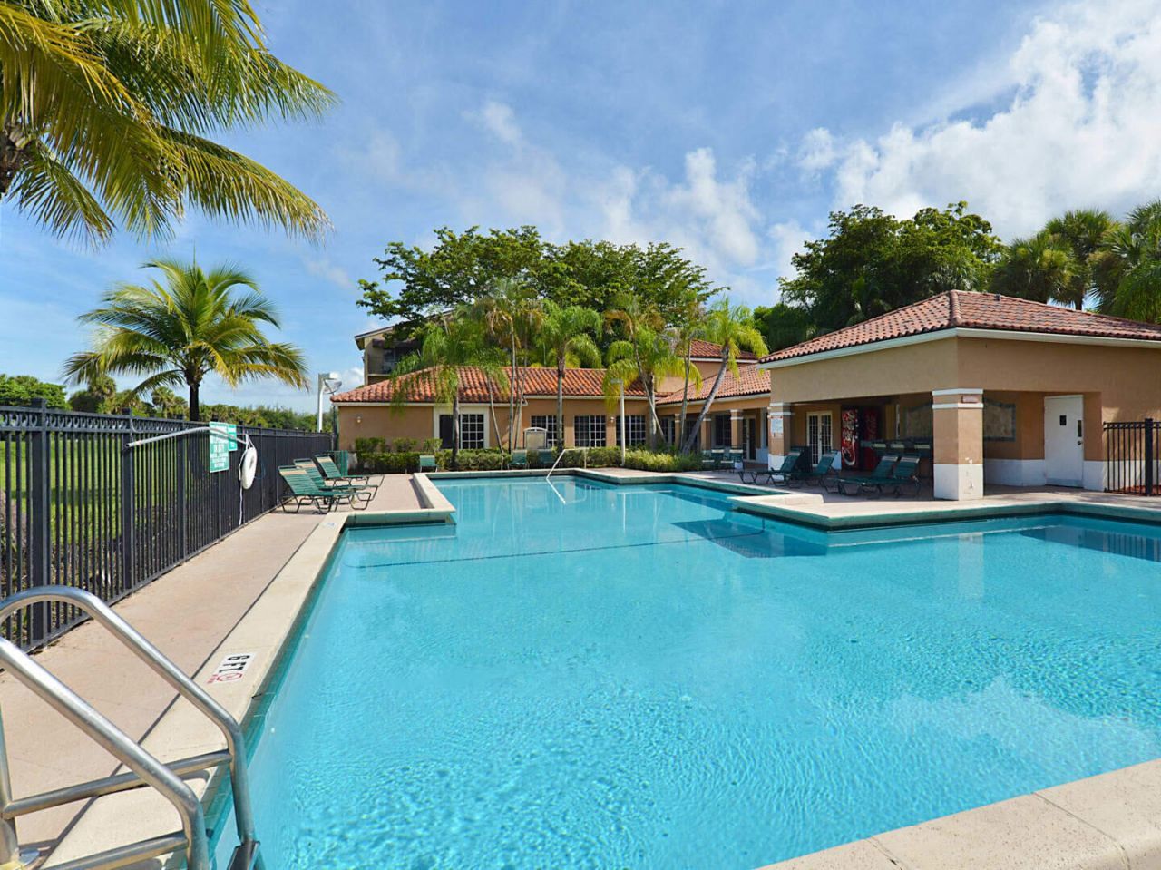 1201 Lake Victoria Drive, Unit P, West Palm Beach, FL 33411 Photo