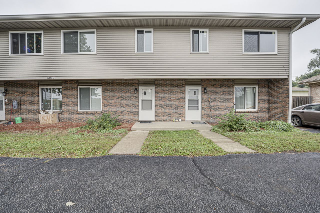 5030 Harrison Avenue, Unit 2, Rockford, IL 61108 Main Photo