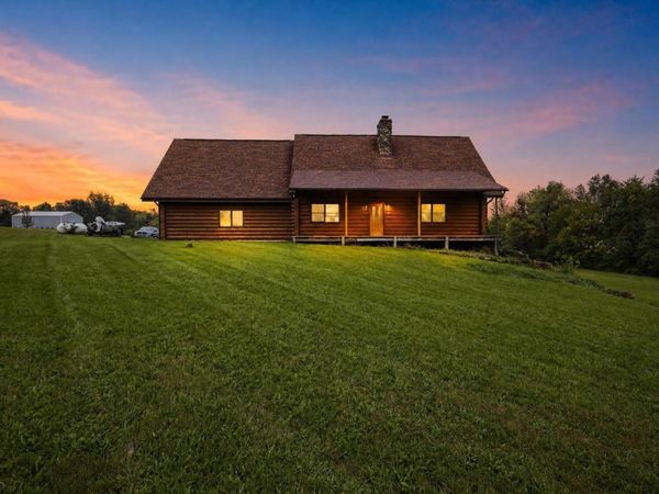 21205 County Line Road , South Beloit, IL 61080