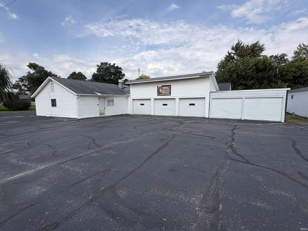 312 W Indiana Street, Topeka, IN 46571
