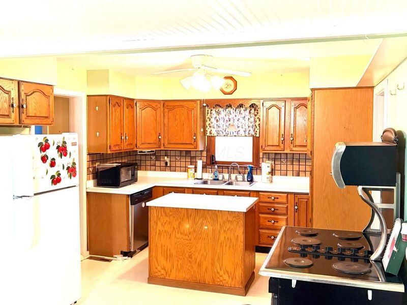 635 State Route 674 N, Ashville, OH 43103 Photo 4