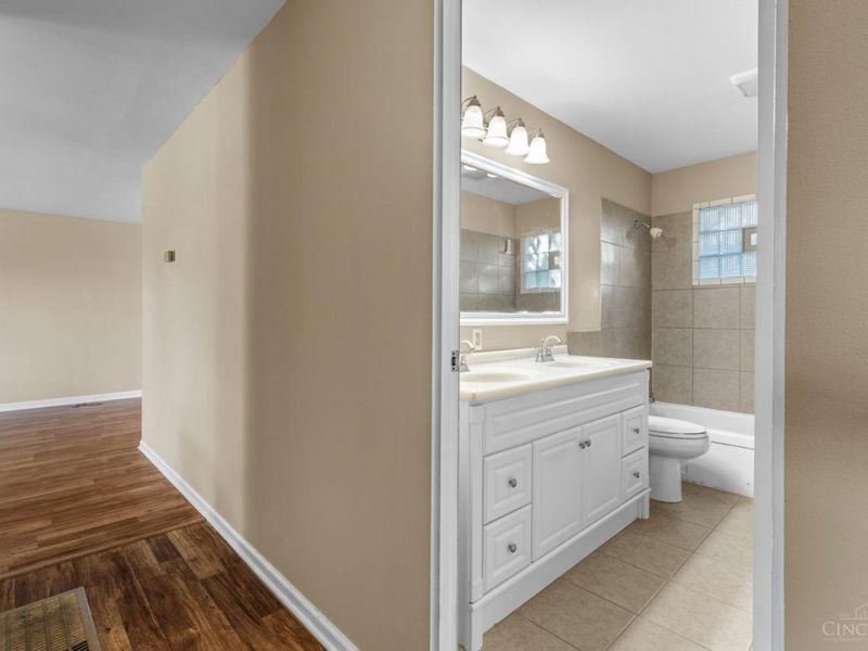 6696 Butler Warren Road, Mason, OH 45040 Photo 14