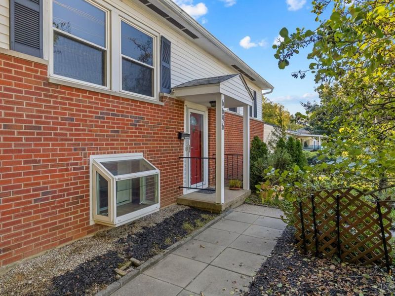 6696 Butler Warren Road, Mason, OH 45040 Photo 3