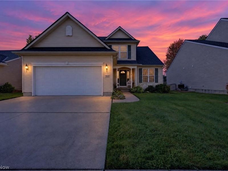 8316 Chesapeake Drive, North Ridgeville, OH 44039 Photo 2