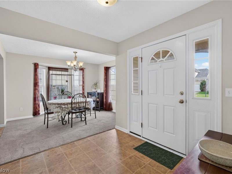 8316 Chesapeake Drive, North Ridgeville, OH 44039 Photo 4