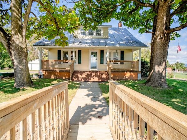 7177 EAST POINT RD, ELKTON, VA 22827