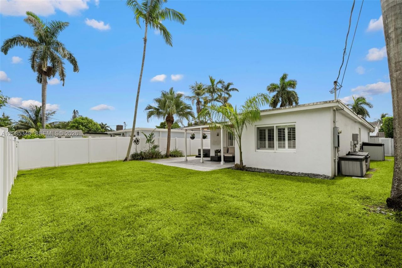 1239 Washington St, Hollywood, FL 33019 Photo