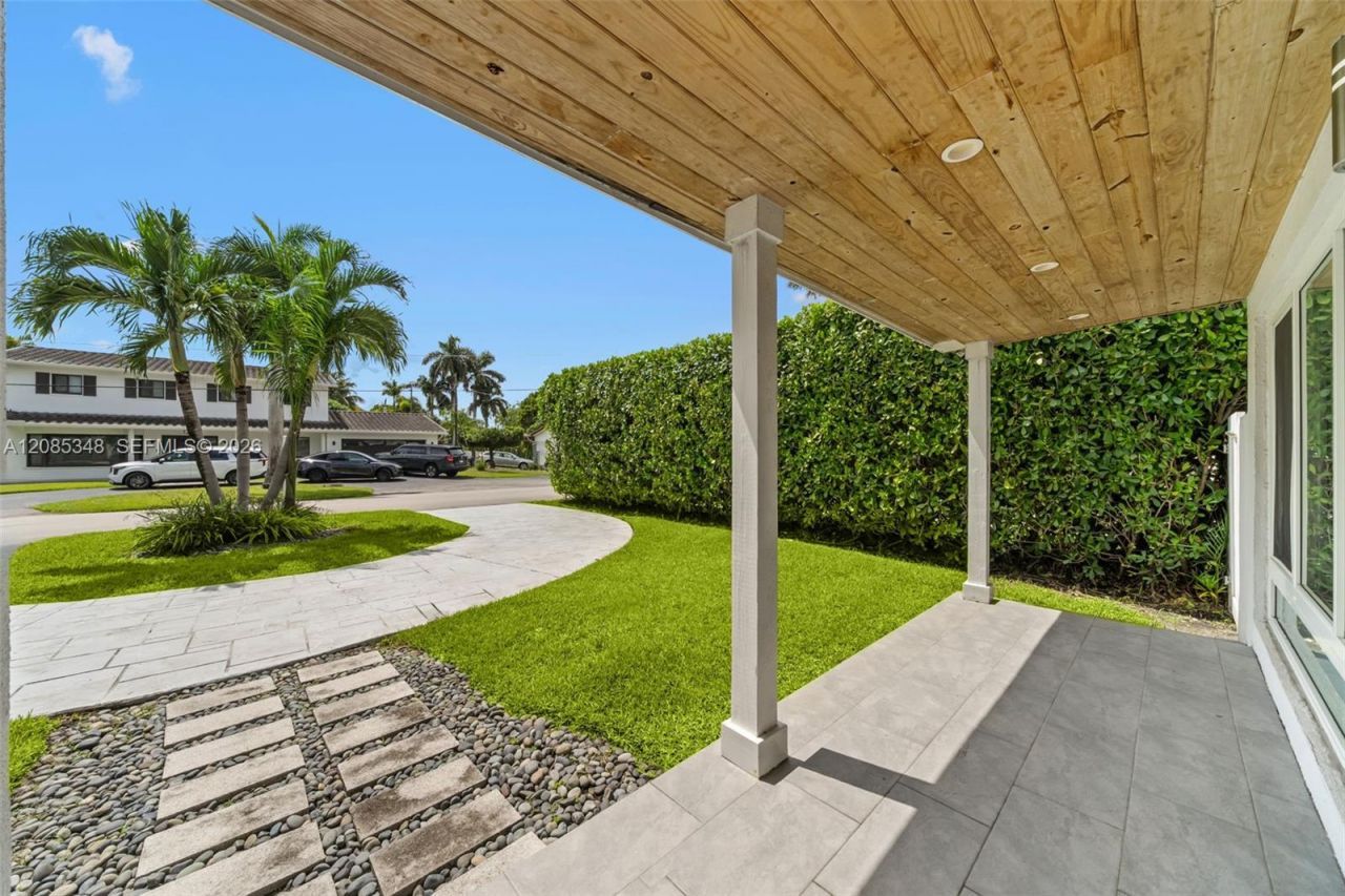 1239 Washington St, Hollywood, FL 33019 Photo