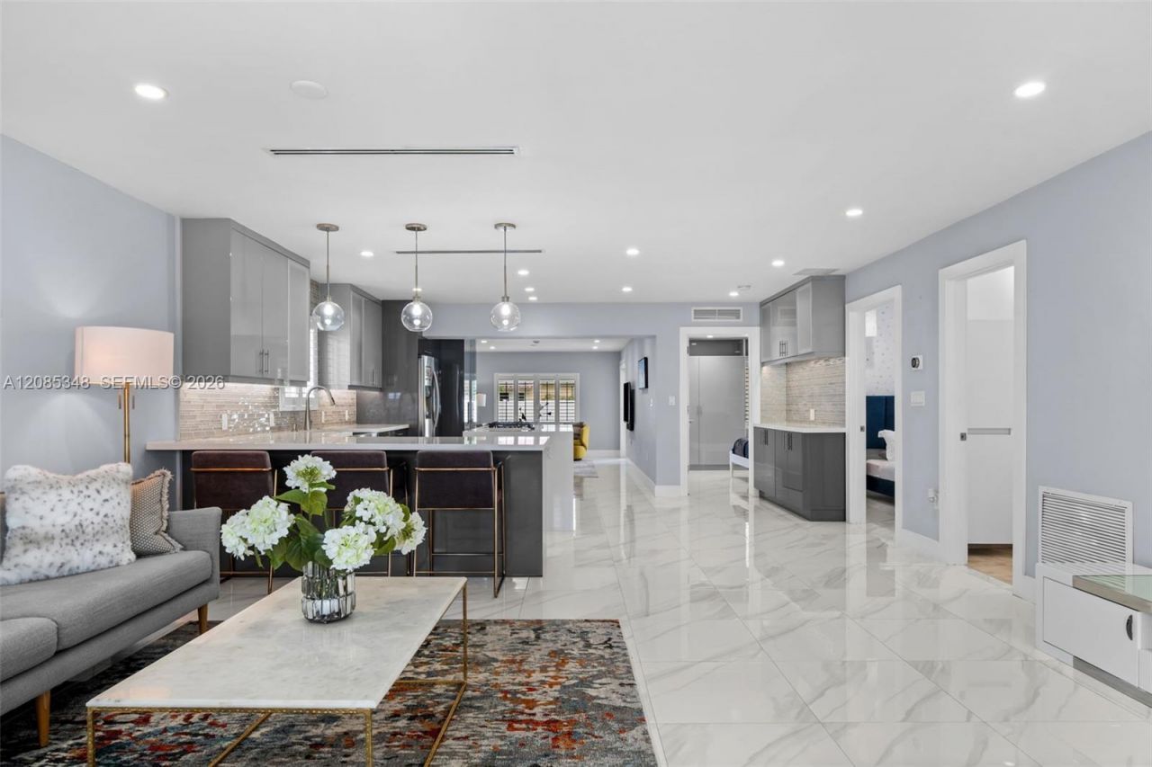 1239 Washington St, Hollywood, FL 33019 Photo
