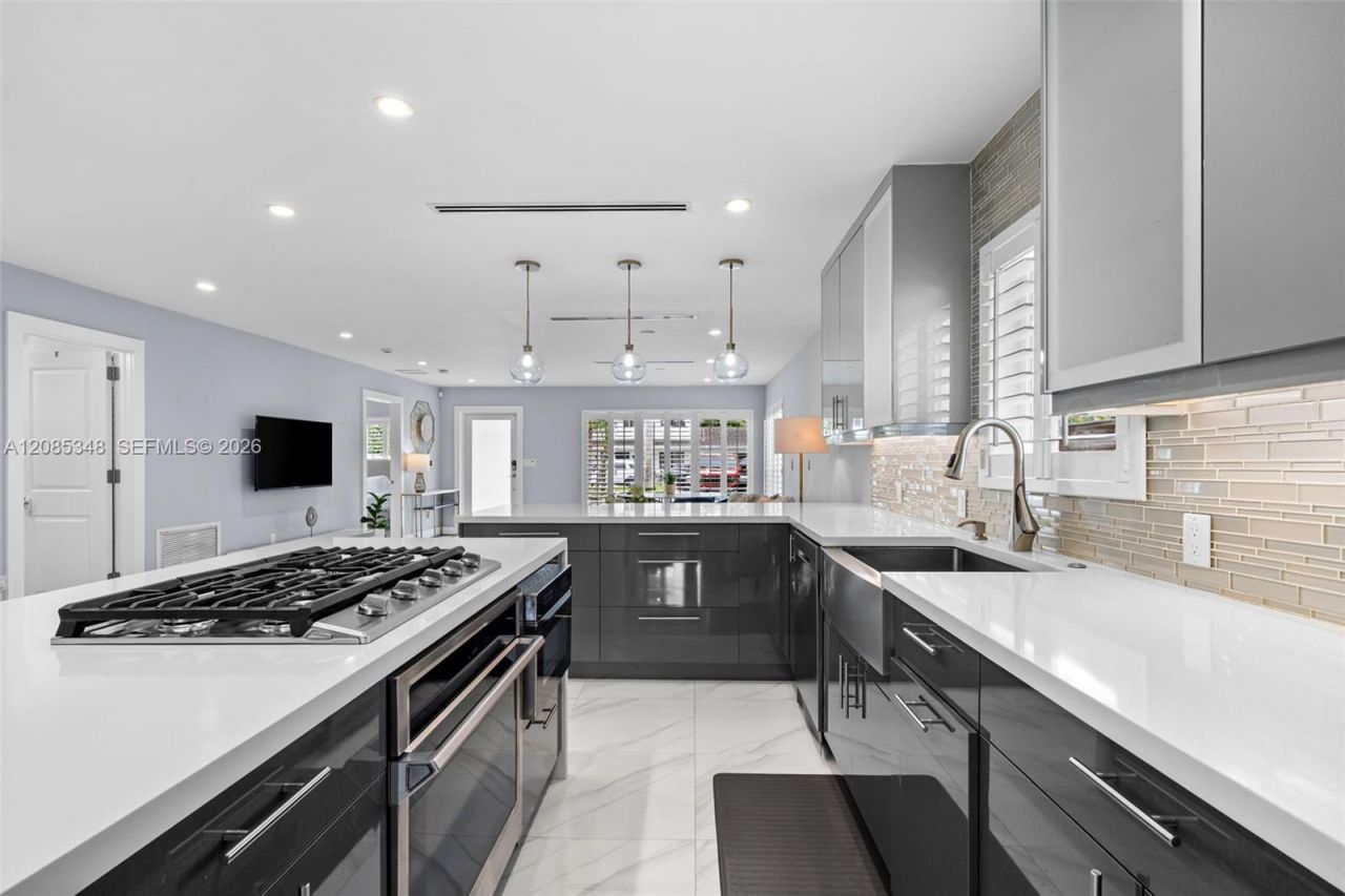 1239 Washington St, Hollywood, FL 33019 Photo