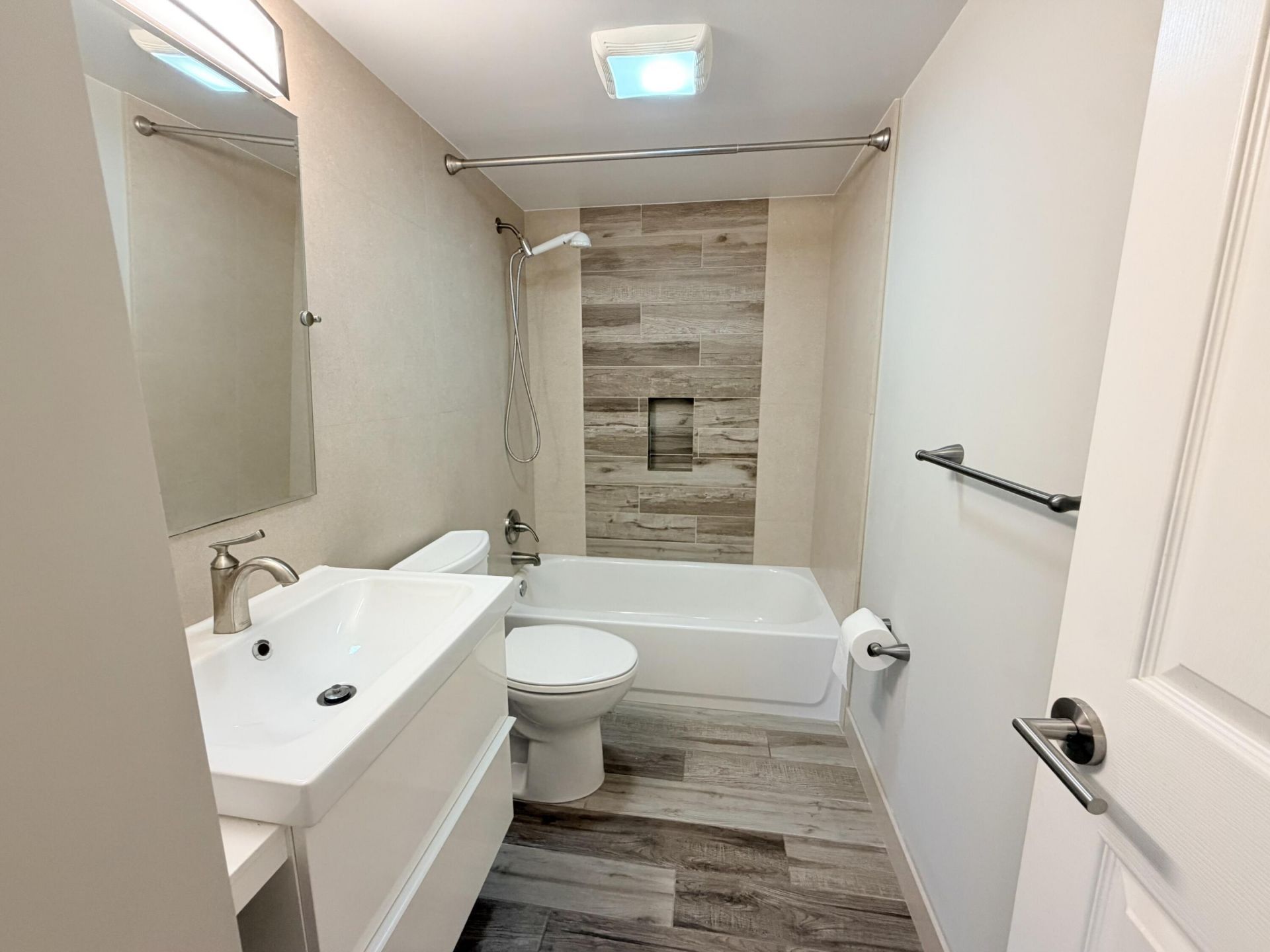 907 Meadows Circle, Boynton Beach, FL 33436 Photo