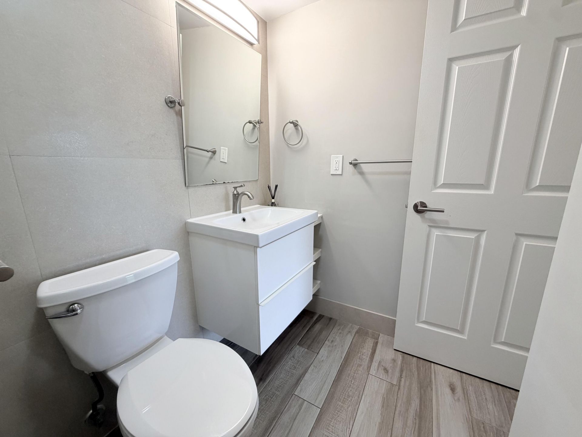 907 Meadows Circle, Boynton Beach, FL 33436 Photo