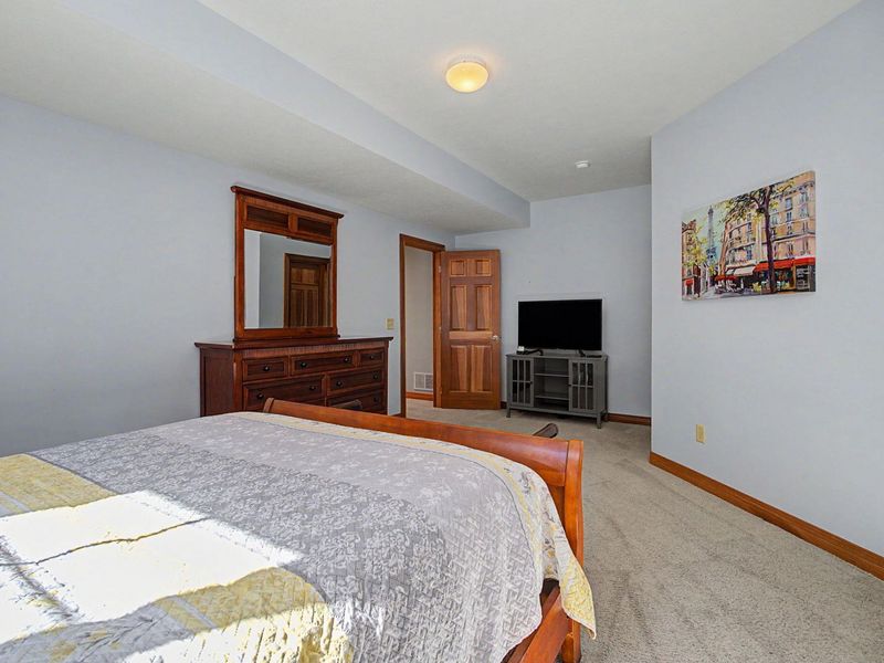 1025 Rosewood Creek Drive, Troy, OH 45373 Photo 57