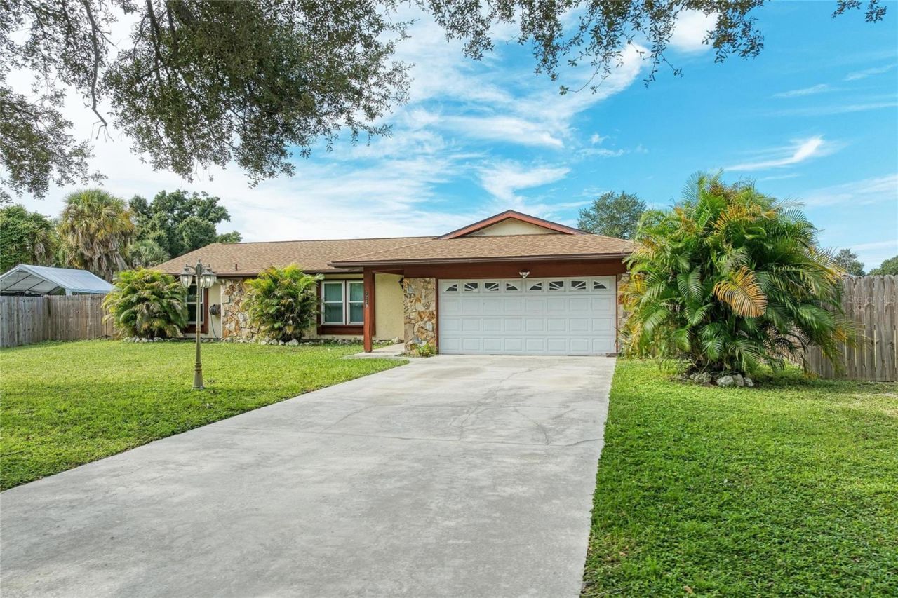 2219 Lockwood Meadows Circle, Sarasota, FL 34234 Photo