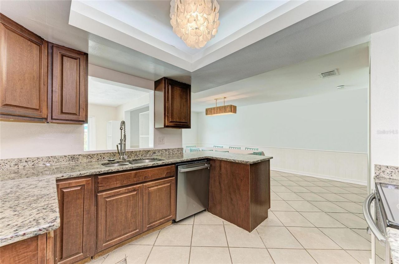 2219 Lockwood Meadows Circle, Sarasota, FL 34234 Photo