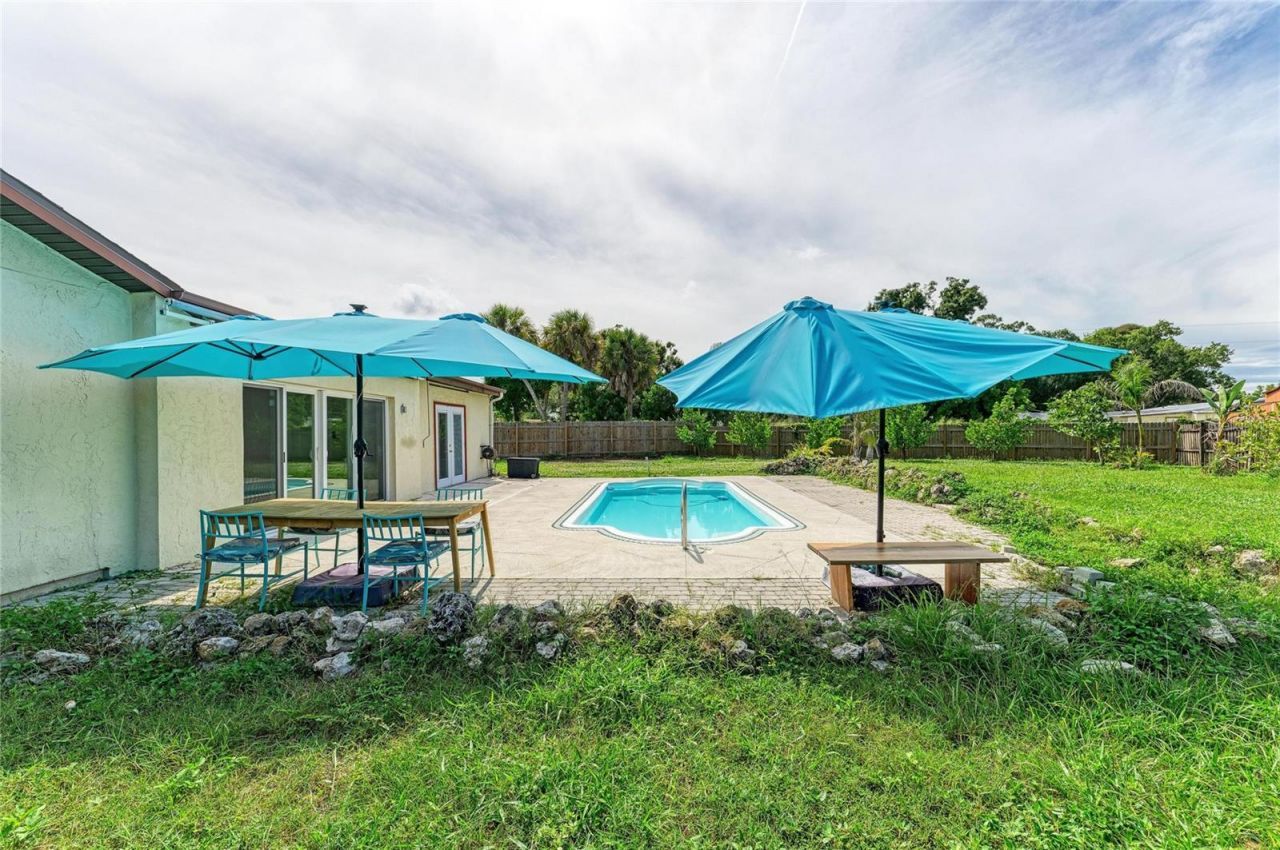 2219 Lockwood Meadows Circle, Sarasota, FL 34234 Photo