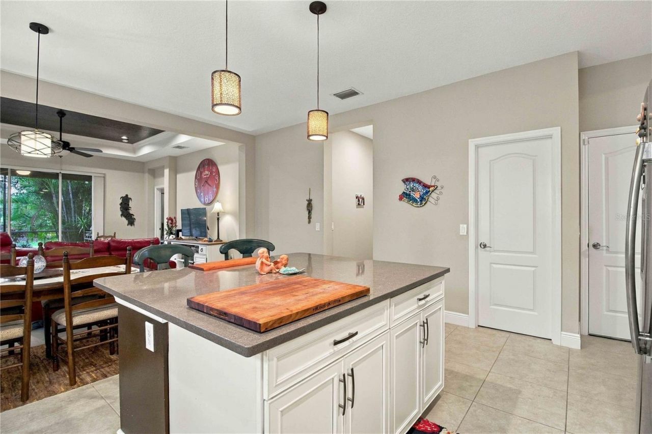 6964 White Willow Court , Sarasota, FL 34243 Photo