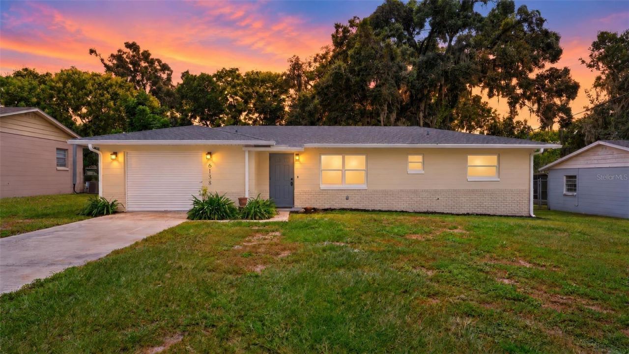 6138 Highland Avenue, Leesburg, FL 34748 Main Photo