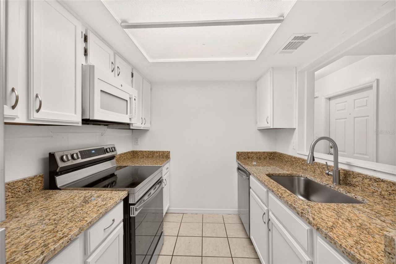 5606 SW 8th Place , Gainesville, FL 32607 Photo