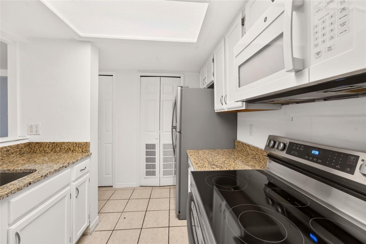 5606 SW 8th Place , Gainesville, FL 32607 Photo