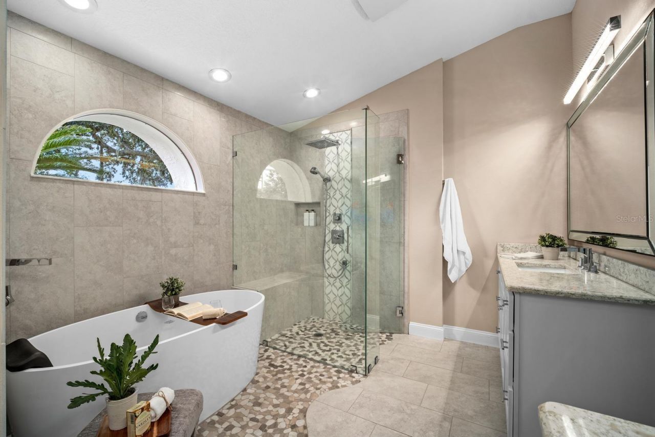 3912 Appletree Drive , Valrico, FL 33594 Photo