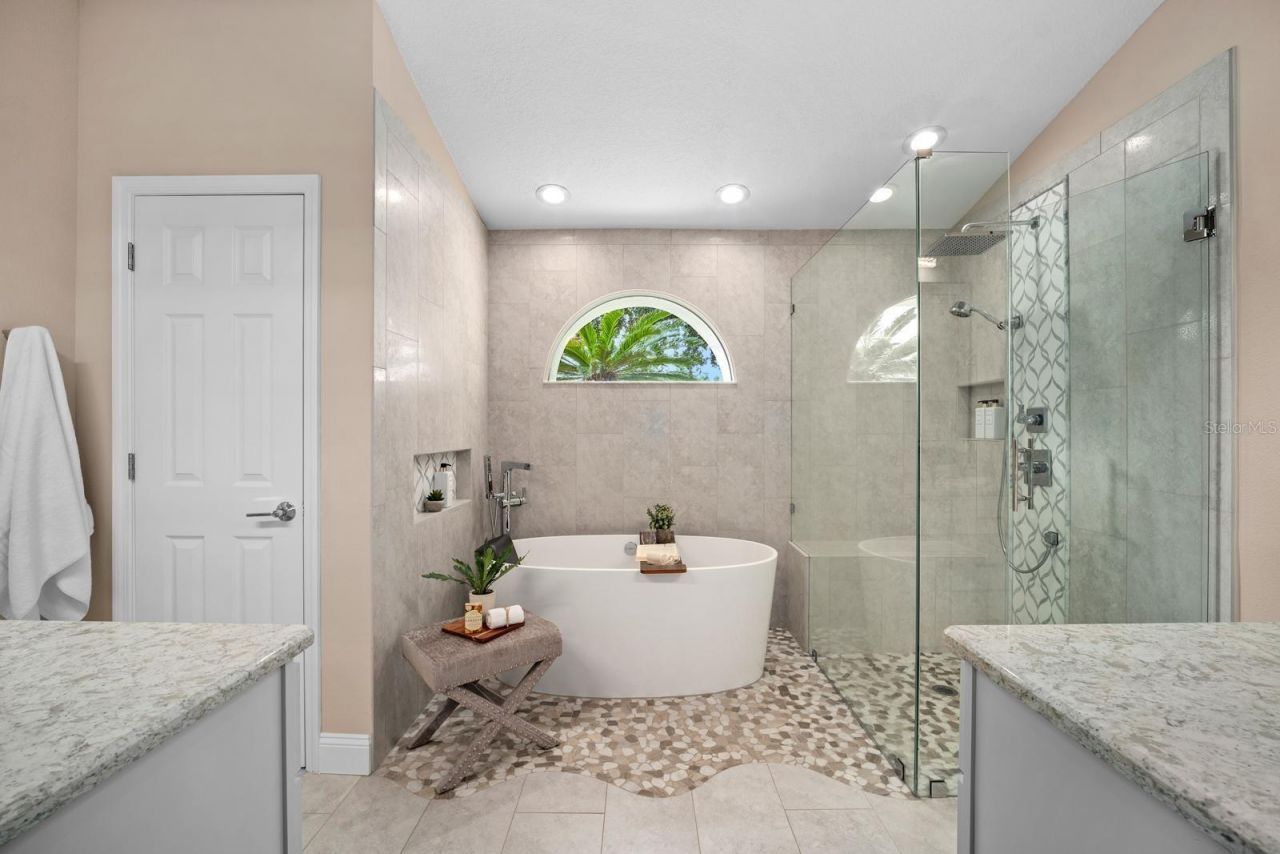 3912 Appletree Drive , Valrico, FL 33594 Photo