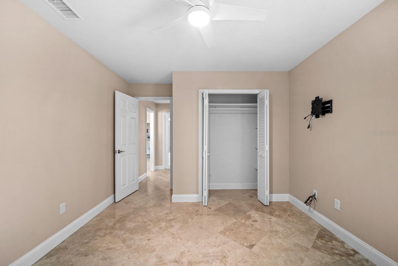 3912 Appletree Drive , Valrico, FL 33594 Photo