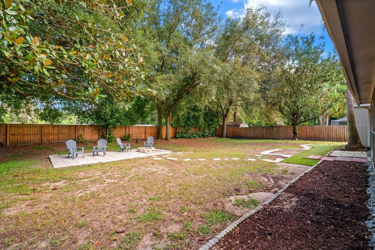 3912 Appletree Drive , Valrico, FL 33594 Photo