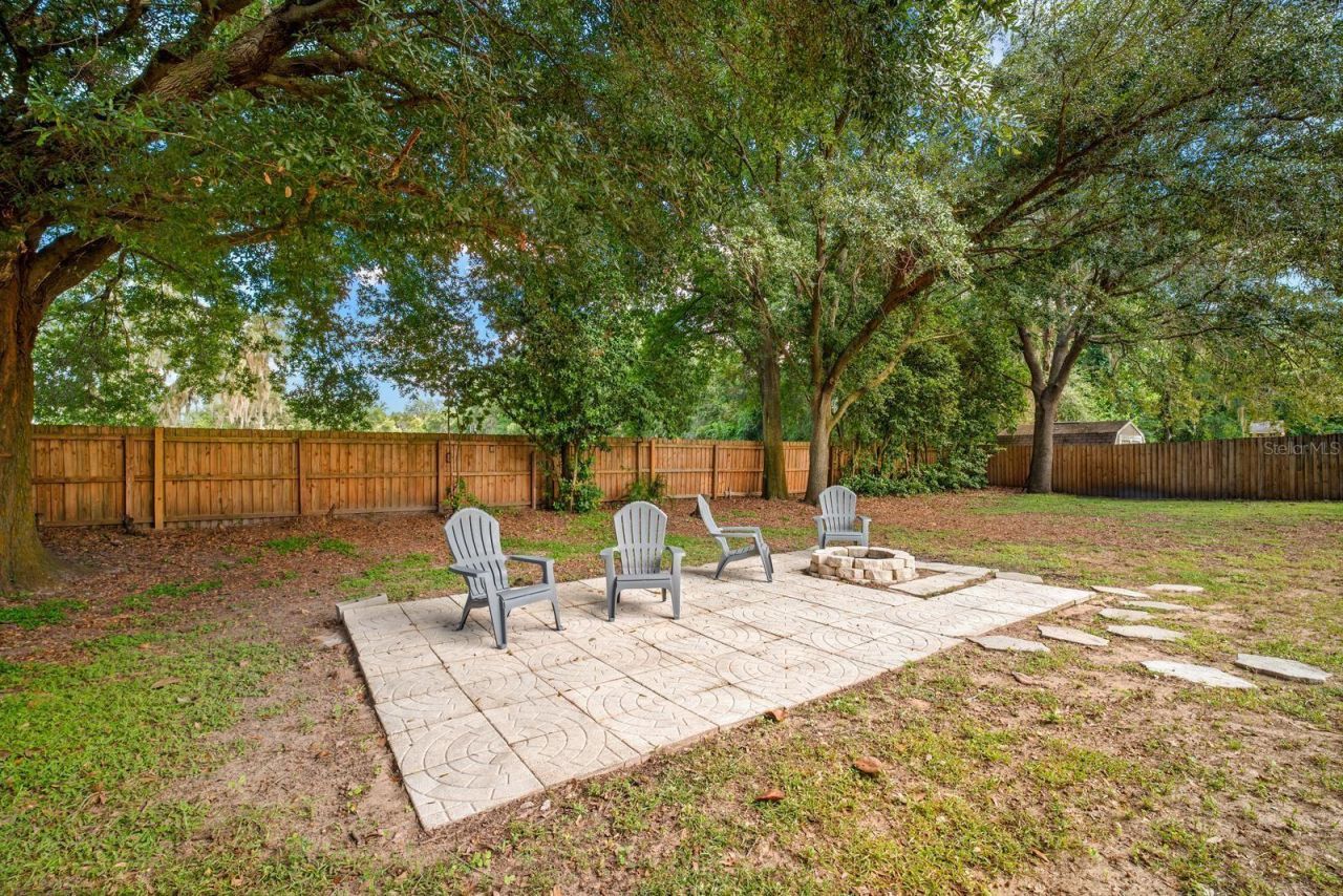 3912 Appletree Drive , Valrico, FL 33594 Photo