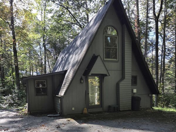 704 SE Selma Lane, Gatlinburg, TN 37738
