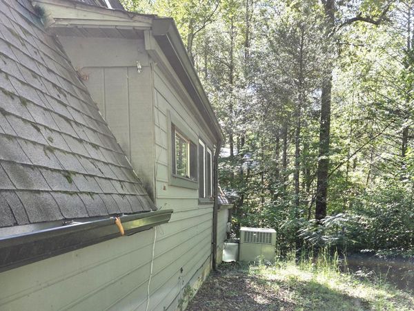 704 SE Selma Lane, Gatlinburg, TN 37738